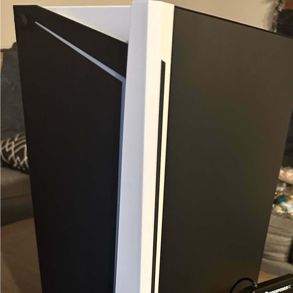 Cyber power pc for sale that’s in good condition